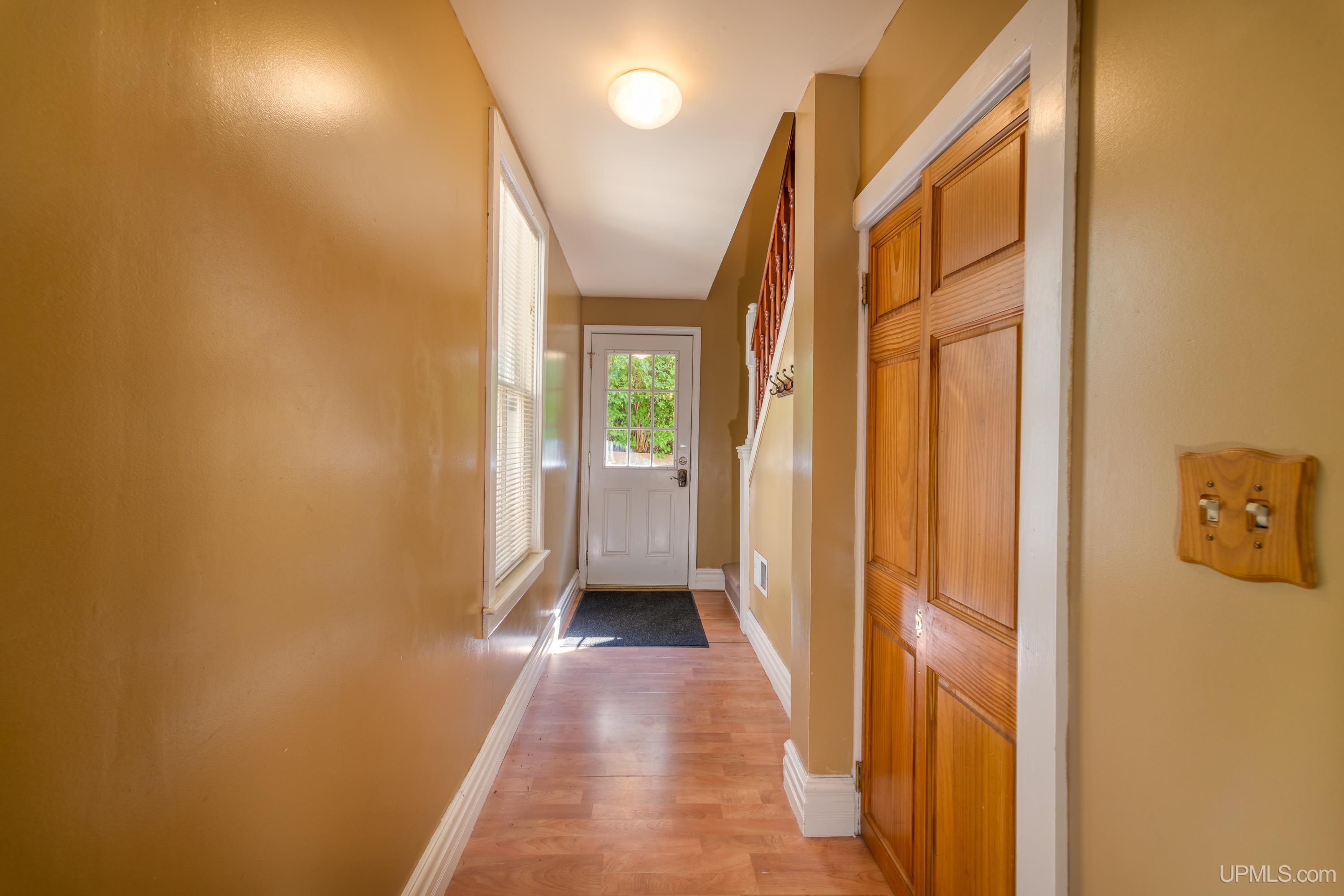 509 East Ridge Street Ishpeming, MI 49849 - Photo 12 of 34