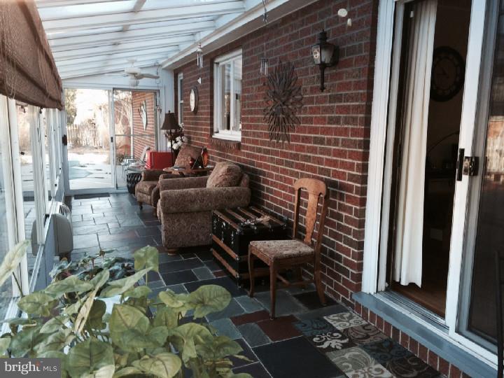23 Meadow Road Pennsville, NJ 08070 - Photo 11 of 25 Sun Room