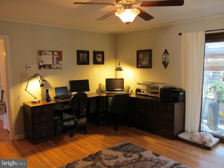 23 Meadow Road Pennsville, NJ 08070 - Photo 10 of 25 Office / Study
