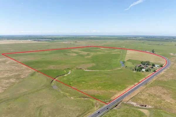 $1,900,000 | 30444 E Highway, Farmington, CA 95230