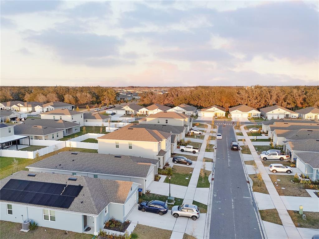 1606 Bull Hl Road Kissimmee, FL 34744 - Photo 5 of 38 a view of a city