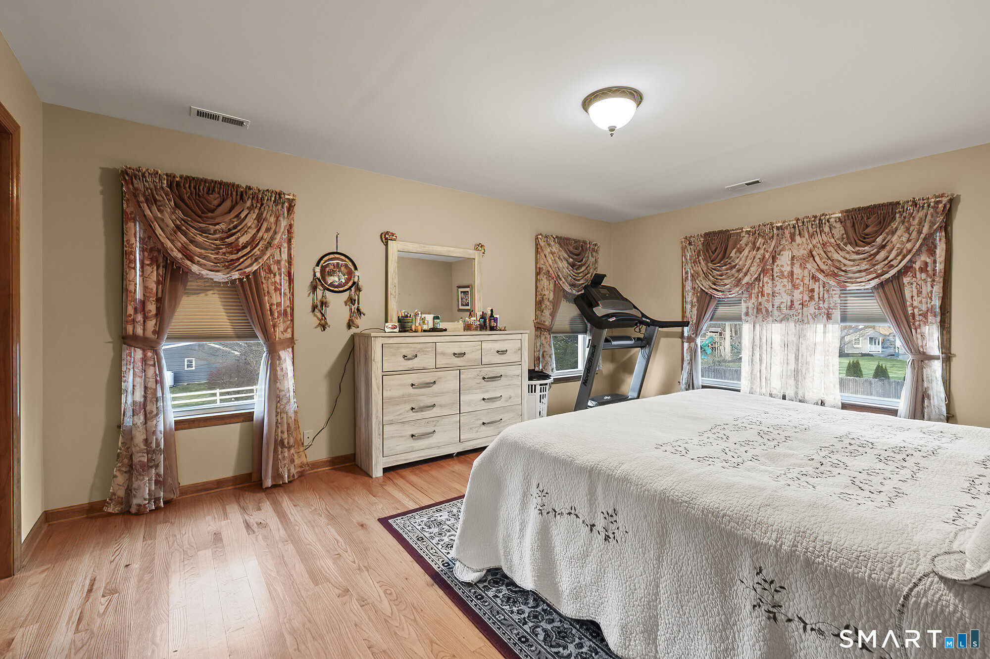 396 Walnut Tree Hill Road Shelton, CT 06484 - Photo 16 of 36