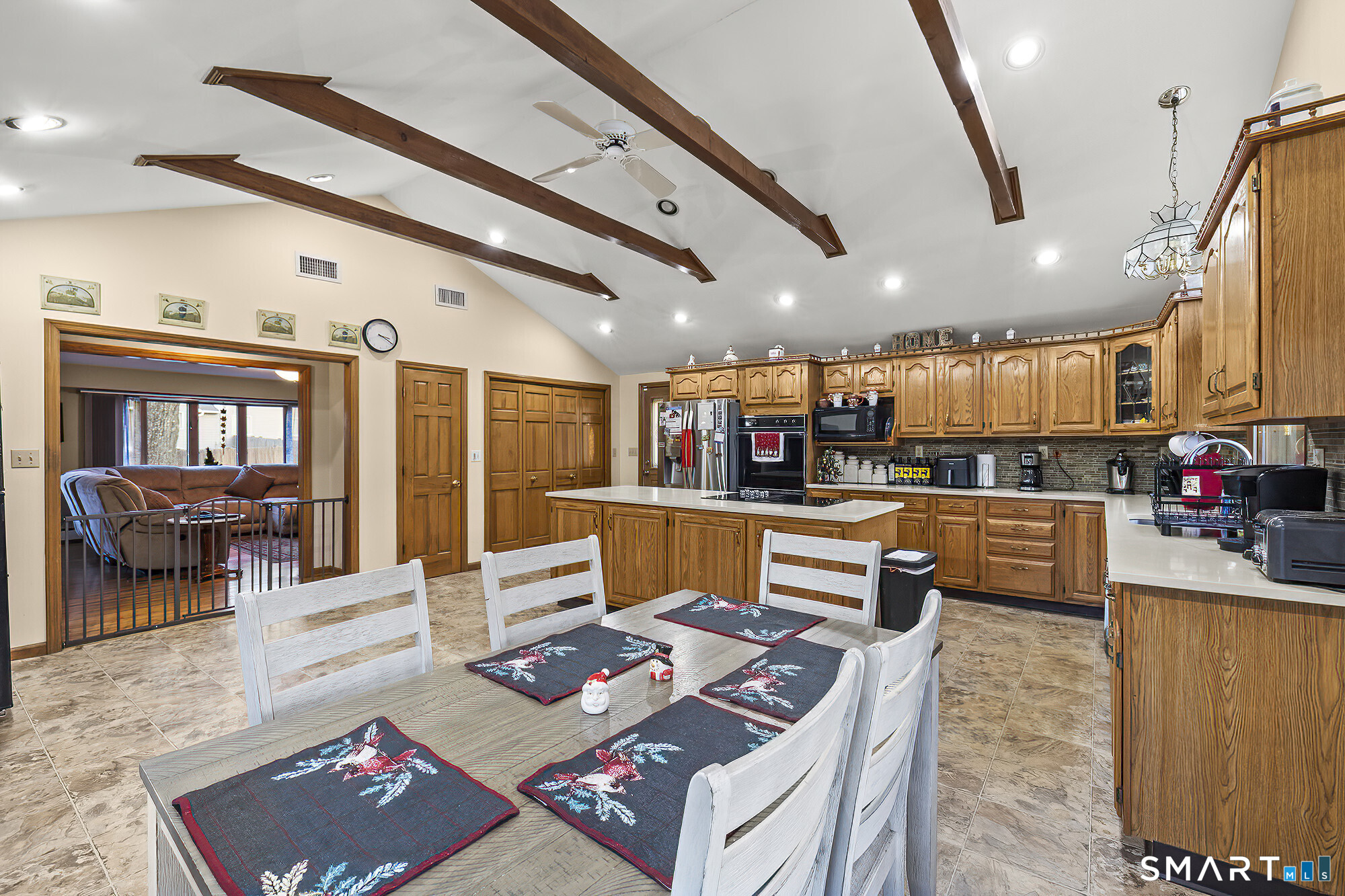 396 Walnut Tree Hill Road Shelton, CT 06484 - Photo 7 of 36