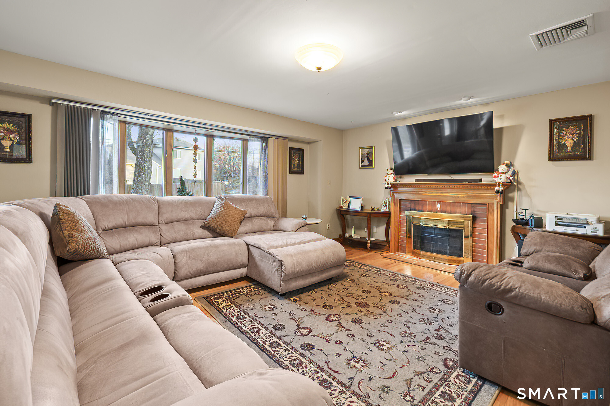 396 Walnut Tree Hill Road Shelton, CT 06484 - Photo 8 of 36