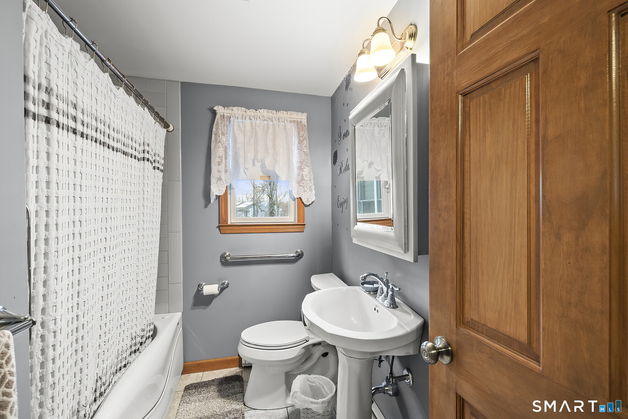 396 Walnut Tree Hill Road Shelton, CT 06484 - Photo 10 of 36