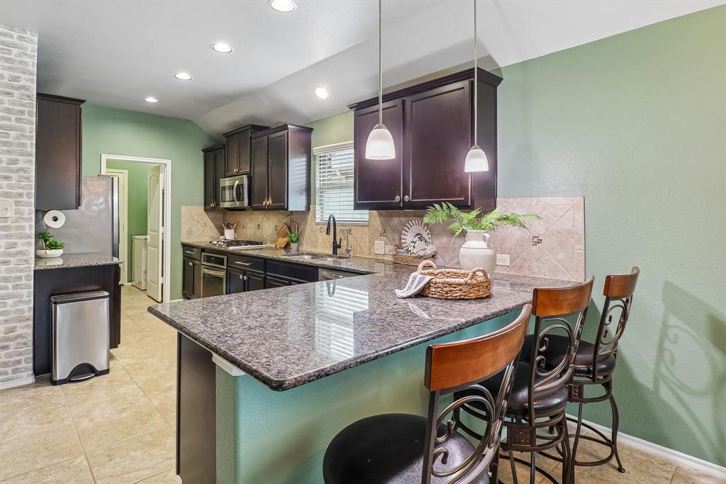 204 Rugby Lane McKinney, TX 75072 - Photo 11 of 34