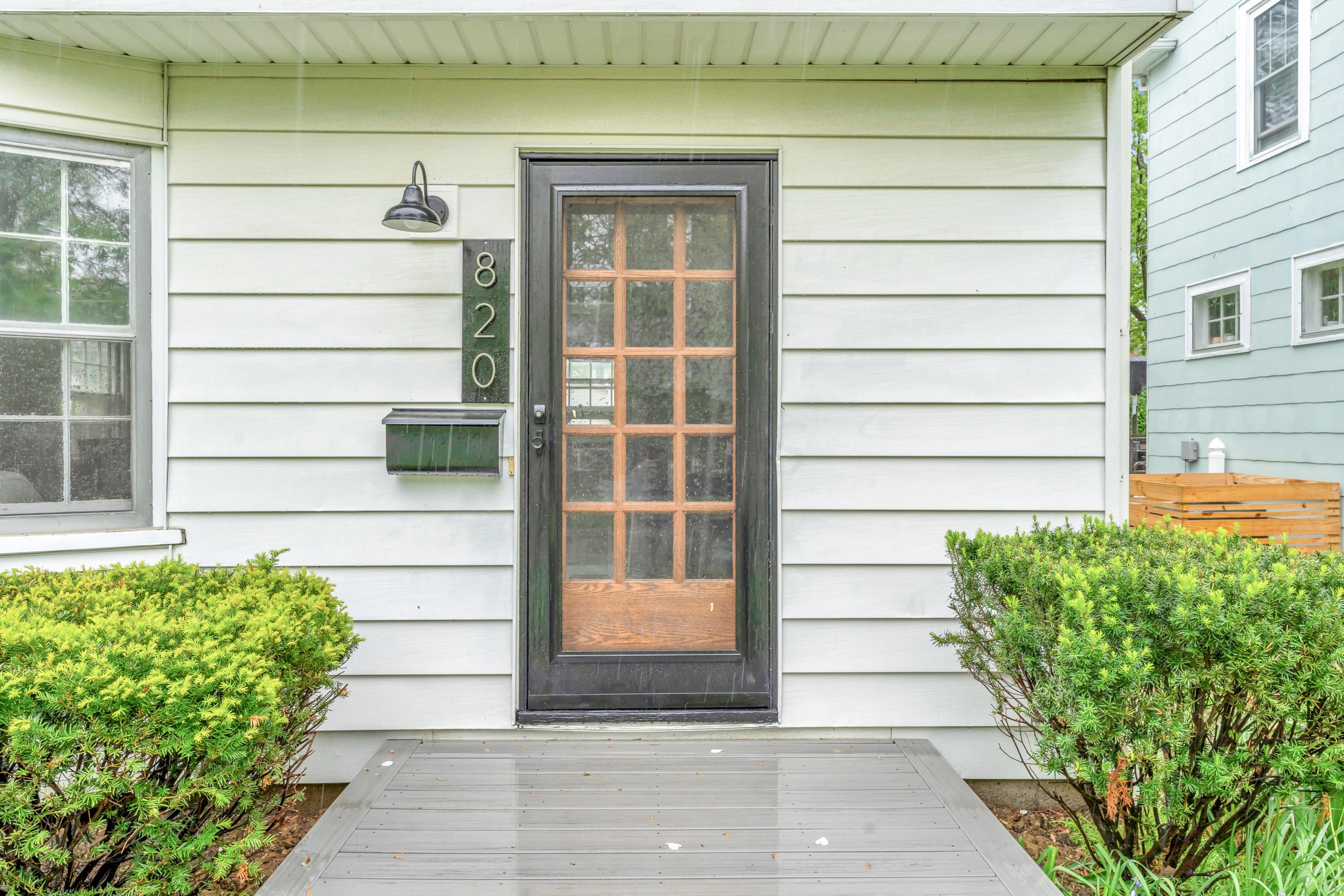 820 South Cassingham Road Columbus, OH 43209 - Photo 2 of 38