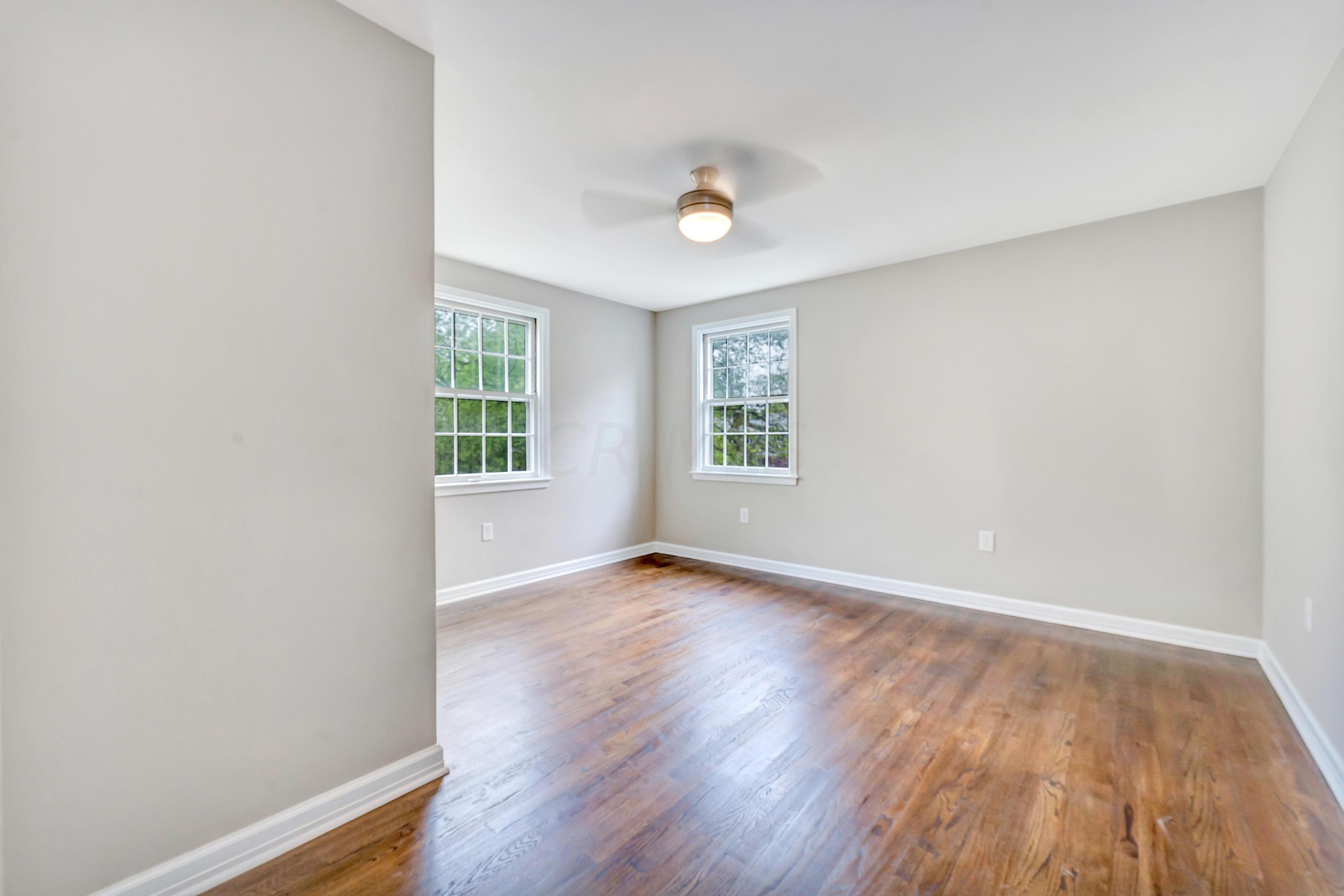 820 South Cassingham Road Columbus, OH 43209 - Photo 28 of 38