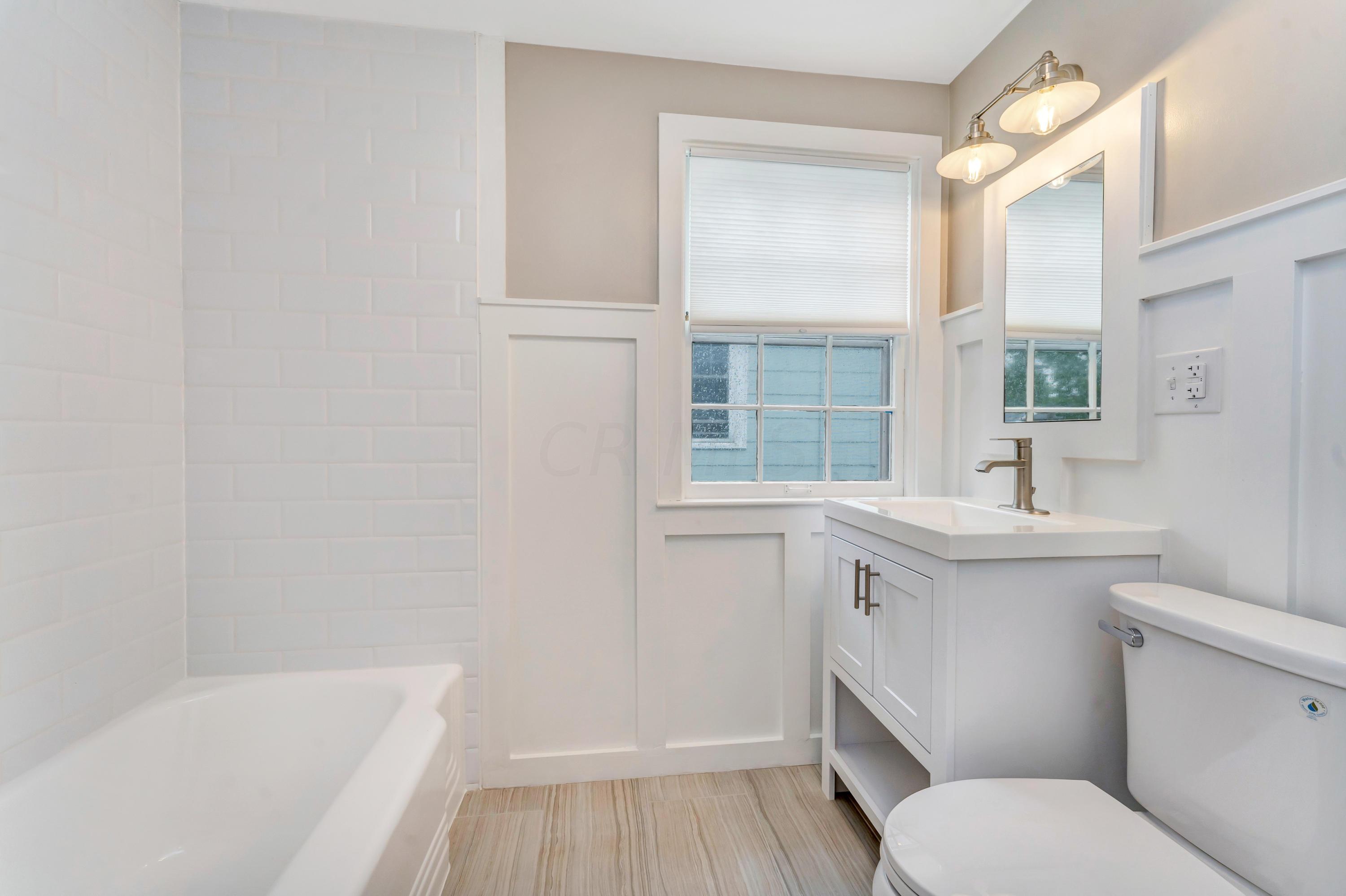 820 South Cassingham Road Columbus, OH 43209 - Photo 31 of 38