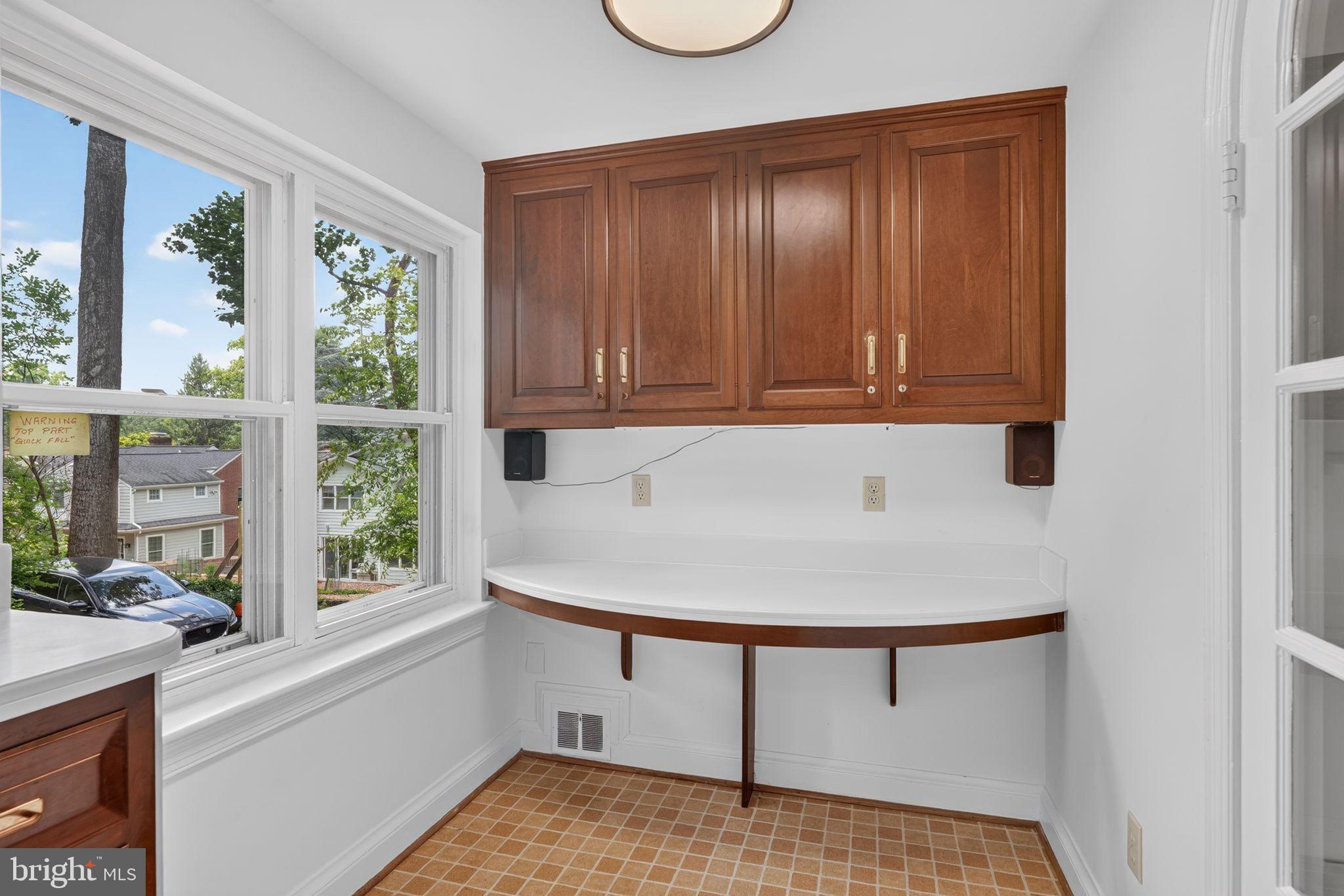 8112 Rayburn Road Bethesda, MD 20817 - Photo 20 of 52