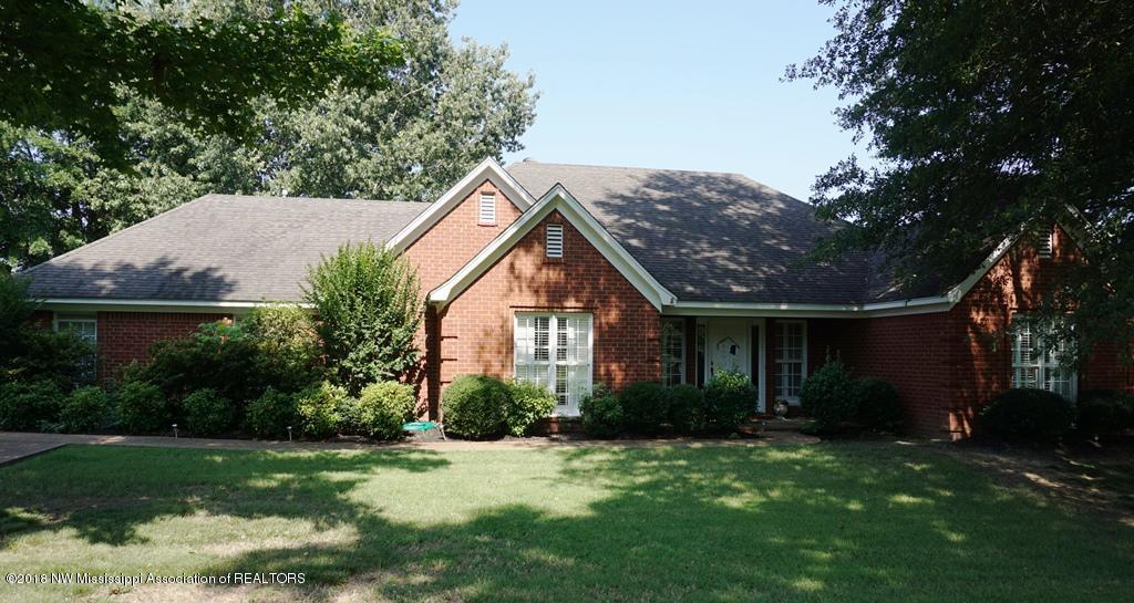 1800 Country Club Road Senatobia, MS 38668 - Photo 1 of 61 DSC01905 - Copy