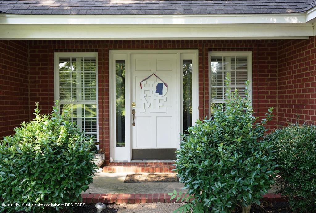 1800 Country Club Road Senatobia, MS 38668 - Photo 2 of 61 DSC01906 - Copy