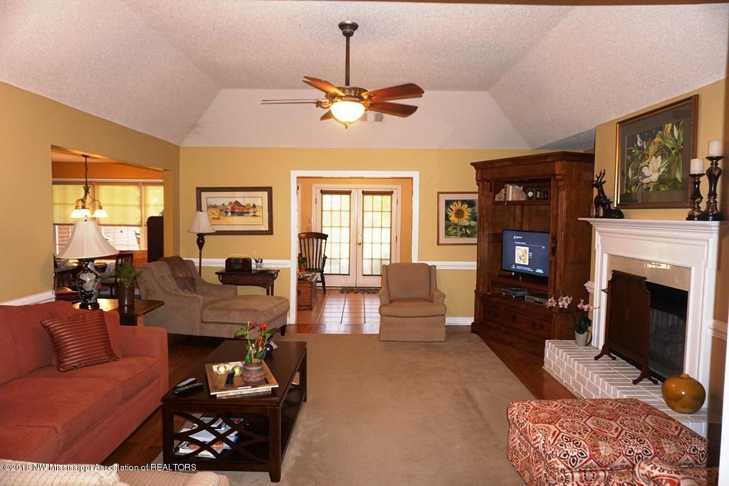 1800 Country Club Road Senatobia, MS 38668 - Photo 4 of 61 DSC01927 - Copy