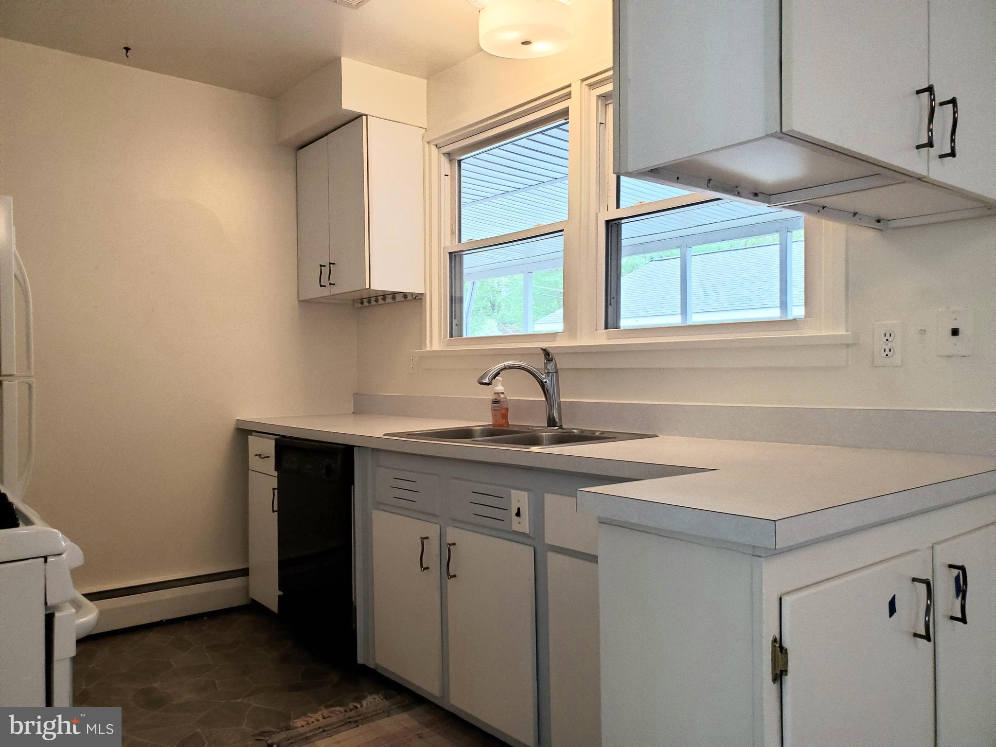 7129 Alger Road Falls Church, VA 22042 - Photo 12 of 22 Kitchen