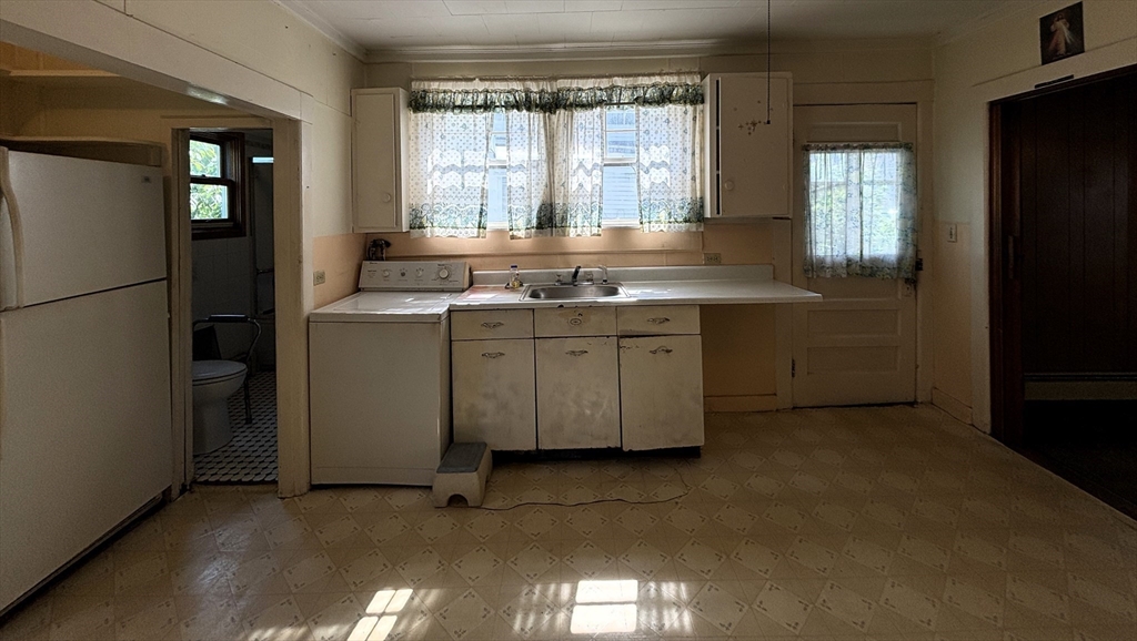 84 West Main Street Ware, MA 01082 - Photo 8 of 41 Gallery Image 8