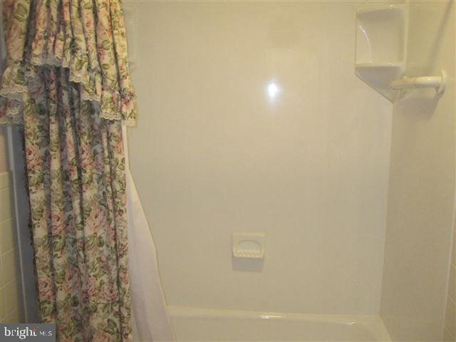 1042 Pecks Road Middletown, PA 17057 - Photo 16 of 25 Gallery Image 16