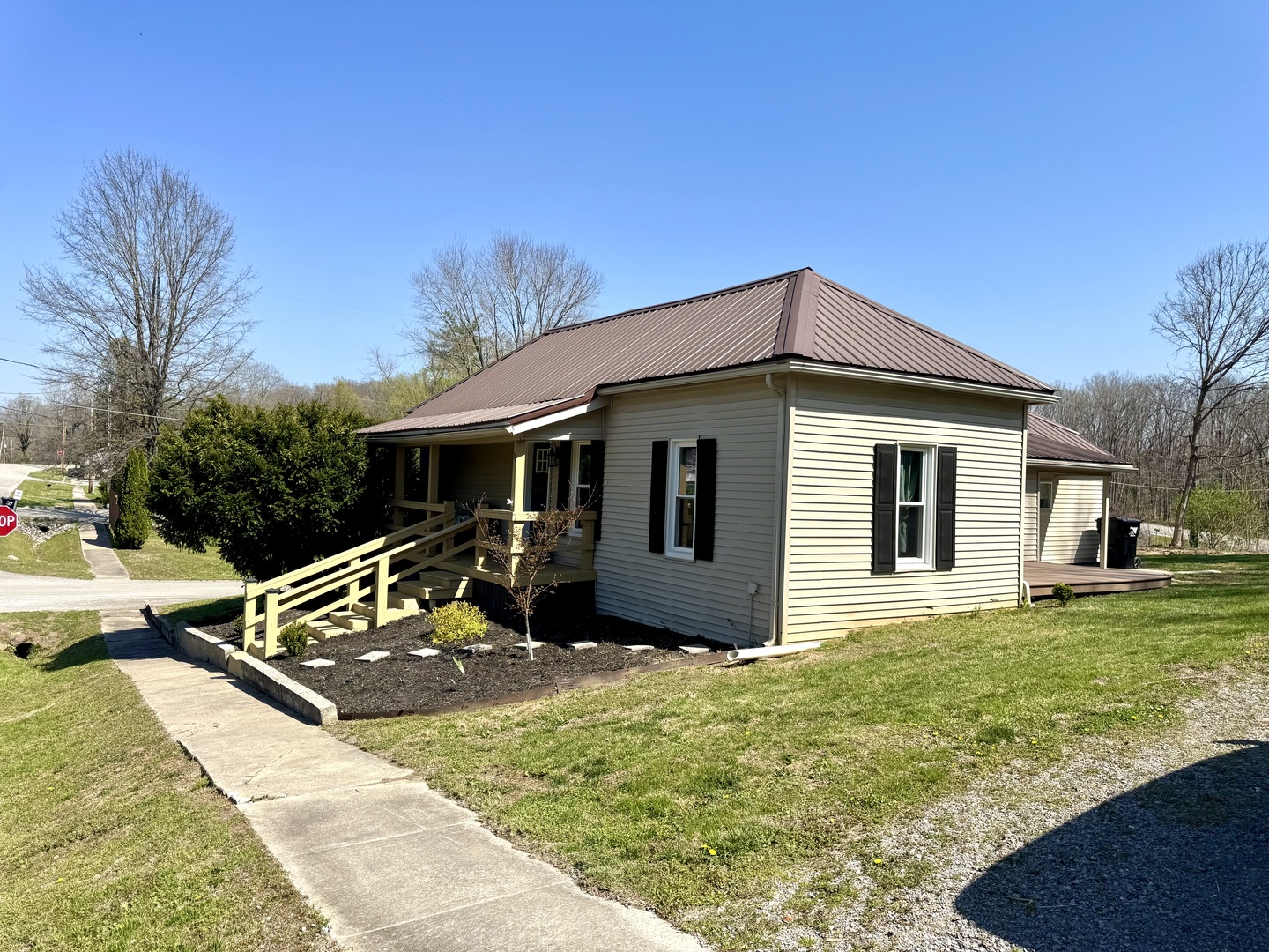 56 May Avenue Buncombe, IL 62912 - Photo 2 of 25 a view of a house with backyard and sitting area
