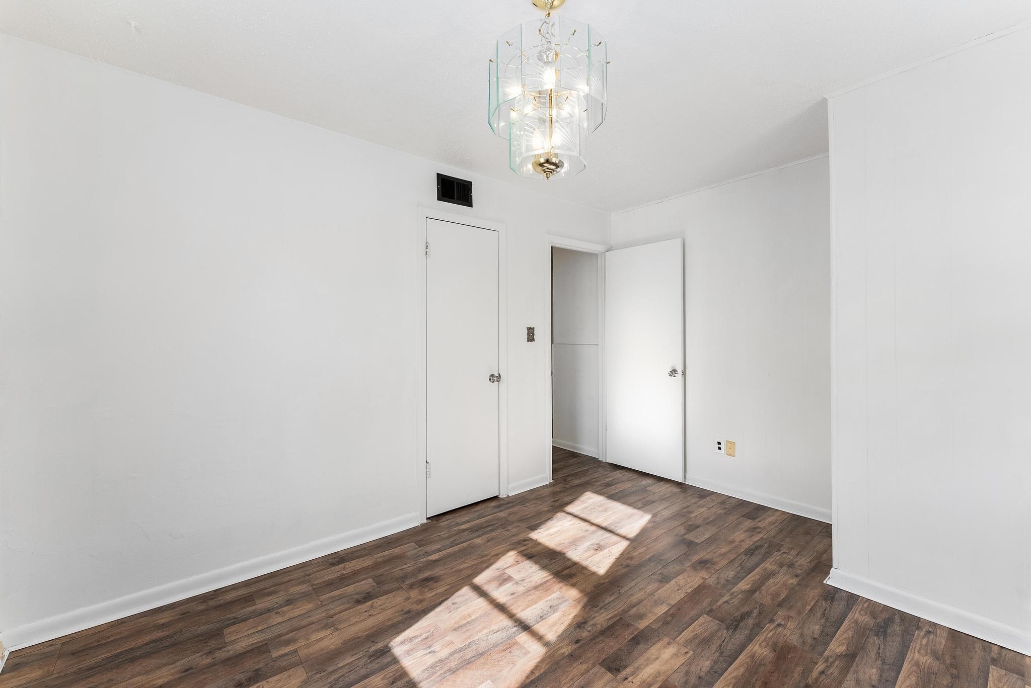 1239 North Ash Street Wichita, KS 67214 - Photo 26 of 35