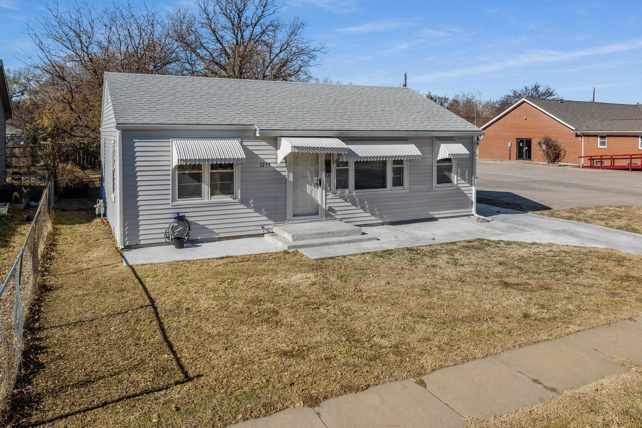 1239 North Ash Street Wichita, KS 67214 - Photo 5 of 35