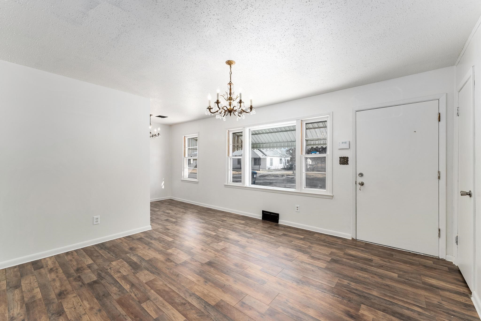 1239 North Ash Street Wichita, KS 67214 - Photo 9 of 35