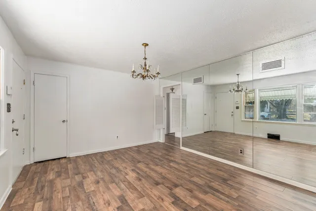 $110,000 | 1239 North Ash Street, Wichita, KS 67214