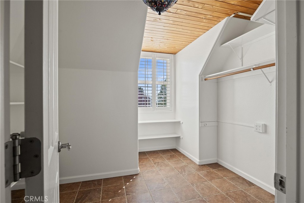 6310 County Road 18 Orland, CA 95963 - Photo 38 of 72 a view of walk in closet
