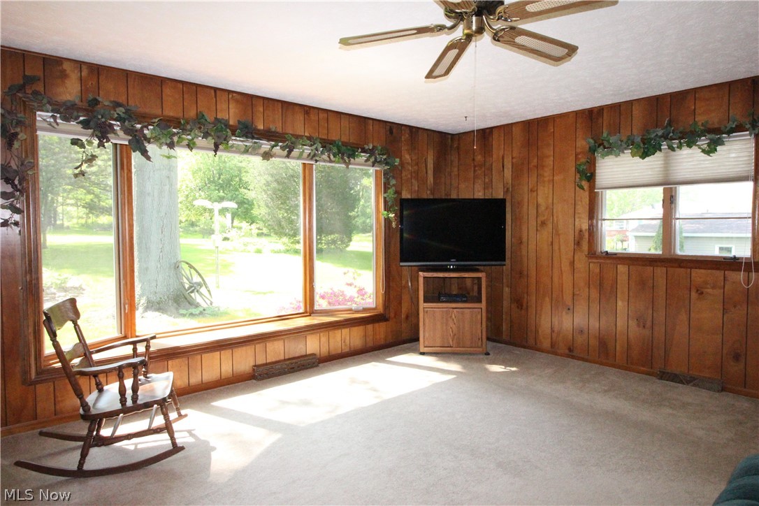 4646 Roop Avenue Barberton, OH 44203 - Photo 8 of 35 Gallery Image 8