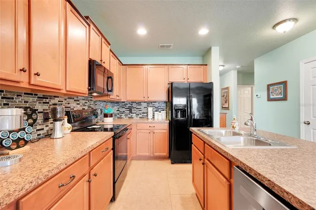 $335,000 | 456 Kestrel Drive, Groveland, FL 34736