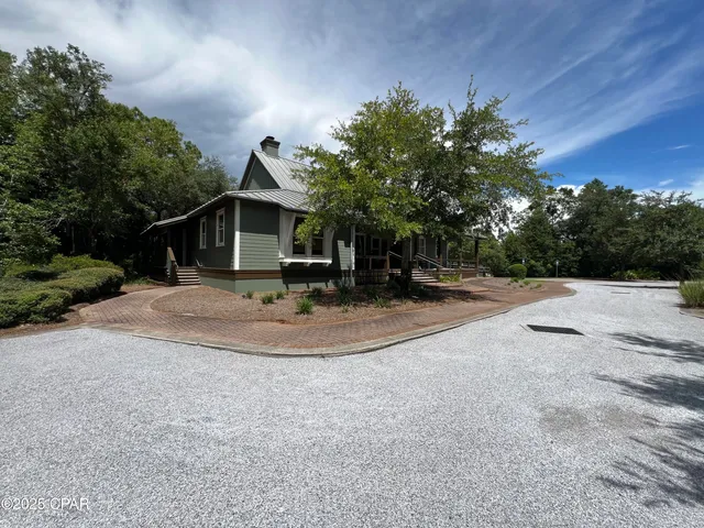 $199,500 | 9910 Summer Creek Drive, Southport, FL 32409
