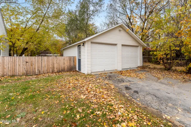 $259,000 | 10 Caroline Street, Queensbury, NY 12804