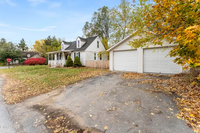 $259,000 | 10 Caroline Street, Queensbury, NY 12804