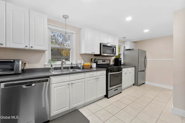 $259,000 | 10 Caroline Street, Queensbury, NY 12804