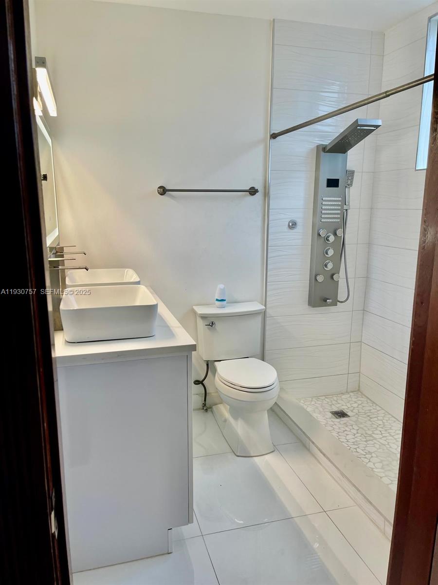 1232 Southwest 17th Terrace, Unit B Miami, FL 33145 - Photo 15 of 19