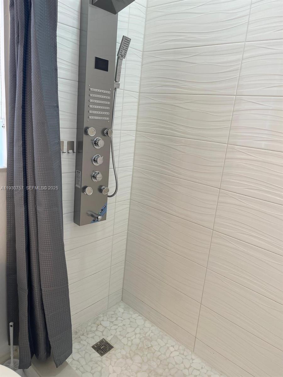 1232 Southwest 17th Terrace, Unit B Miami, FL 33145 - Photo 5 of 19