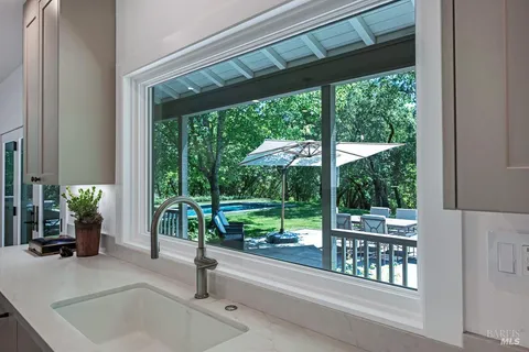 $4,495,000 | 5519 Dry Creek Road, Healdsburg, CA 95448