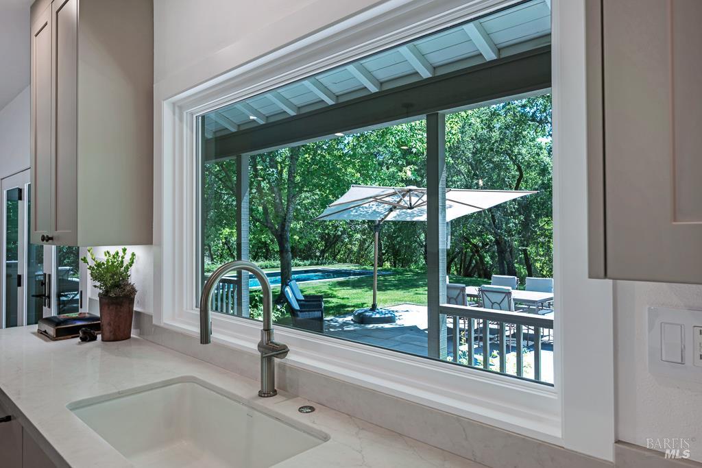 5519 Dry Creek Road Healdsburg, CA 95448 - Photo 8 of 43