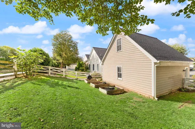 $3,800 | 708 Irvine Bank Lane, Purcellville, VA 20132