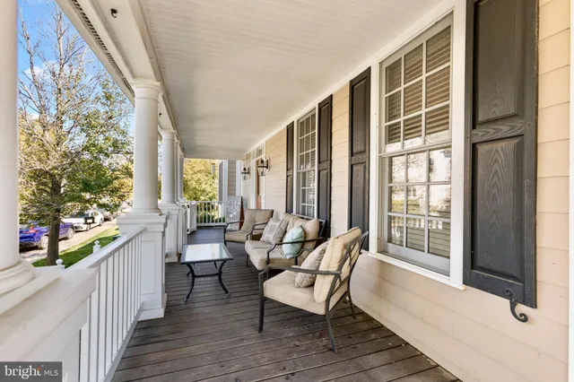 $3,800 | 708 Irvine Bank Lane, Purcellville, VA 20132