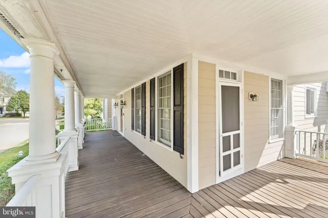 $3,800 | 708 Irvine Bank Lane, Purcellville, VA 20132