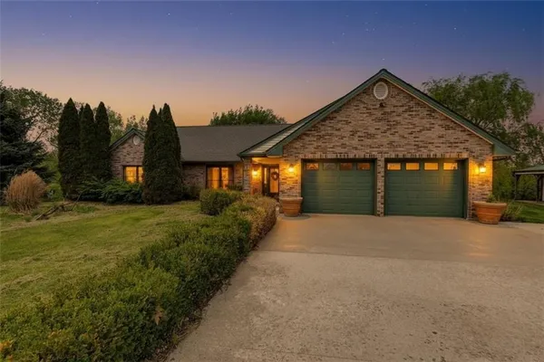 $480,000 | 10306 Southwest State Rte Jj, St. Joseph, MO 64504