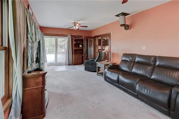 $480,000 | 10306 Southwest State Rte Jj, St. Joseph, MO 64504