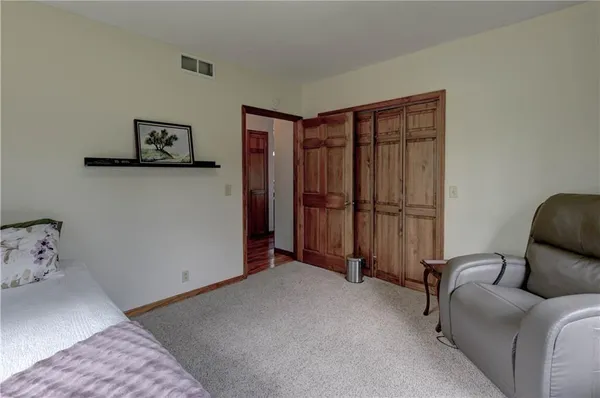 $480,000 | 10306 Southwest State Rte Jj, St. Joseph, MO 64504