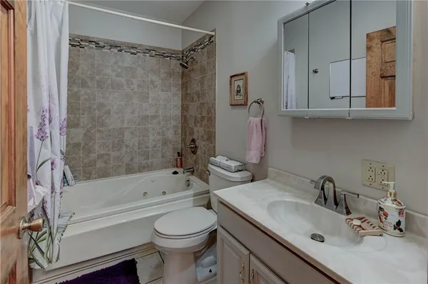 $480,000 | 10306 Southwest State Rte Jj, St. Joseph, MO 64504