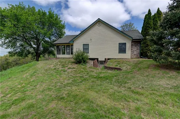 $480,000 | 10306 Southwest State Rte Jj, St. Joseph, MO 64504
