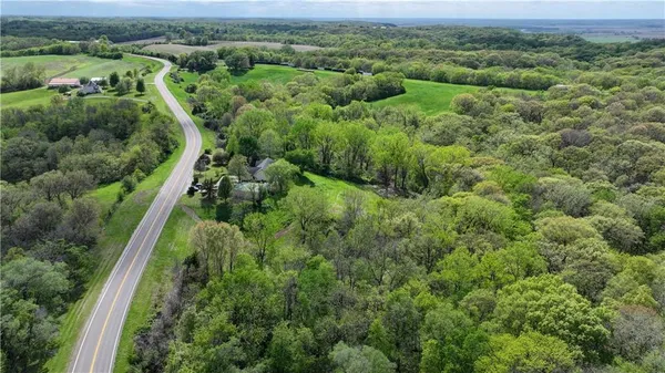 $480,000 | 10306 Southwest State Rte Jj, St. Joseph, MO 64504