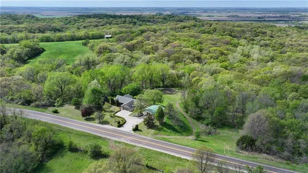 $480,000 | 10306 Southwest State Rte Jj, St. Joseph, MO 64504