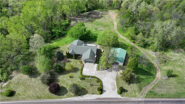 $480,000 | 10306 Southwest State Rte Jj, St. Joseph, MO 64504