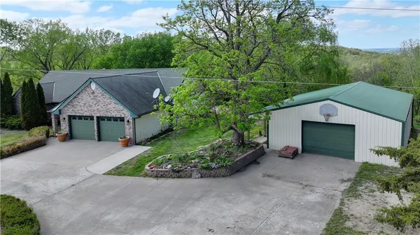 $480,000 | 10306 Southwest State Rte Jj, St. Joseph, MO 64504
