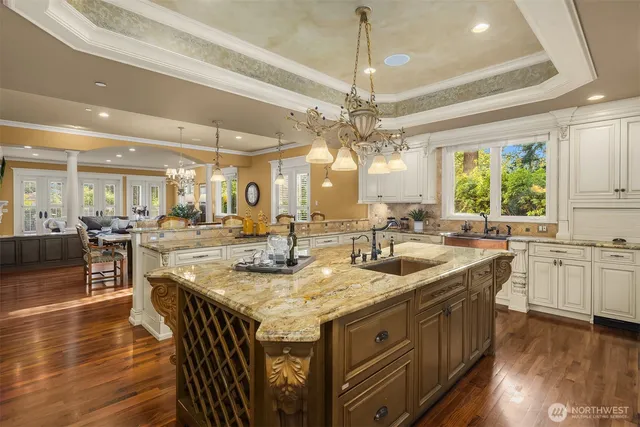 $9,950,000 | 8638 Northeast 19th Place, Clyde Hill, WA 98004