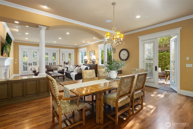 $9,950,000 | 8638 Northeast 19th Place, Clyde Hill, WA 98004